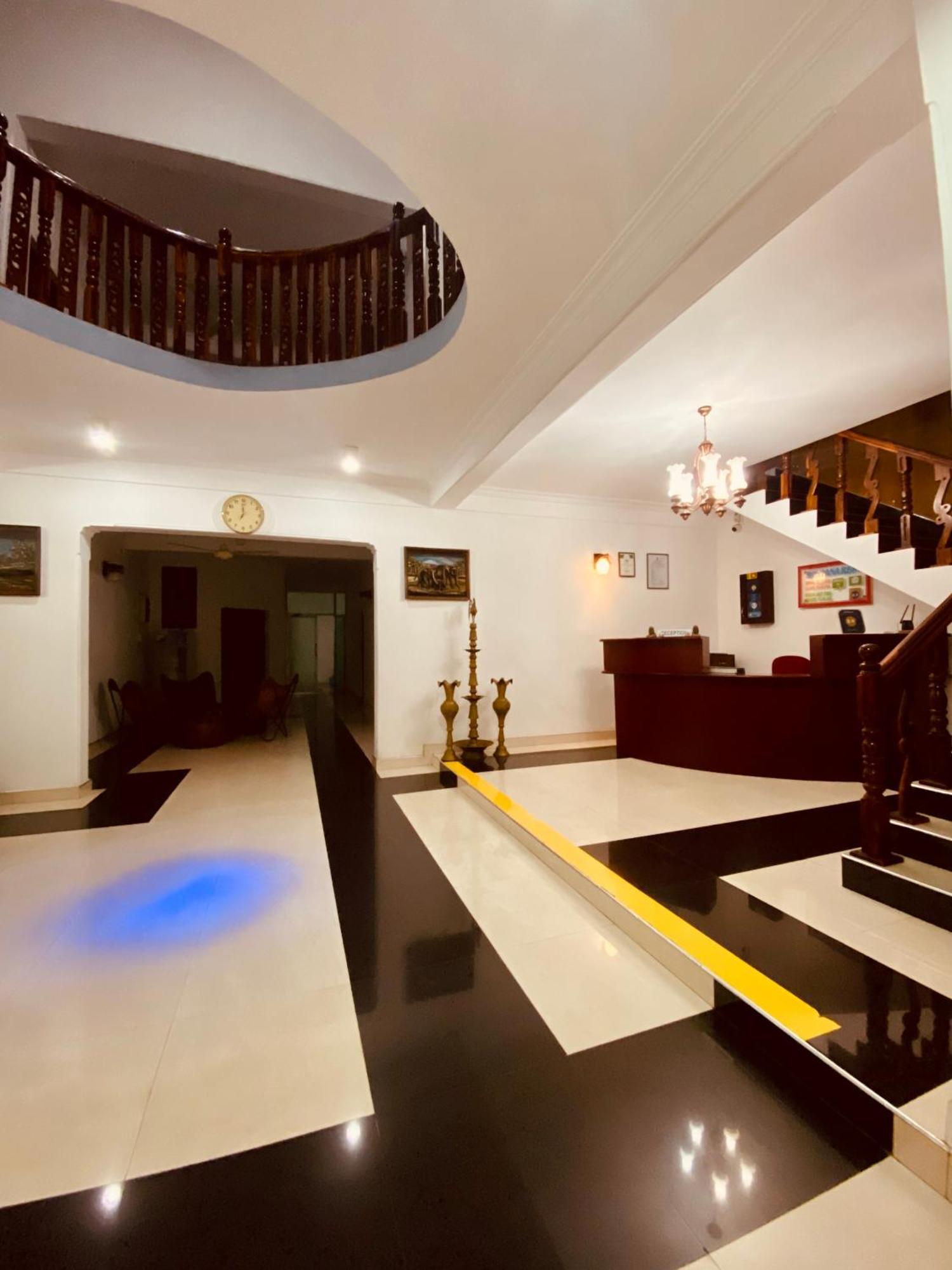 Hotel Montana Rest Anuradhapura Exterior foto