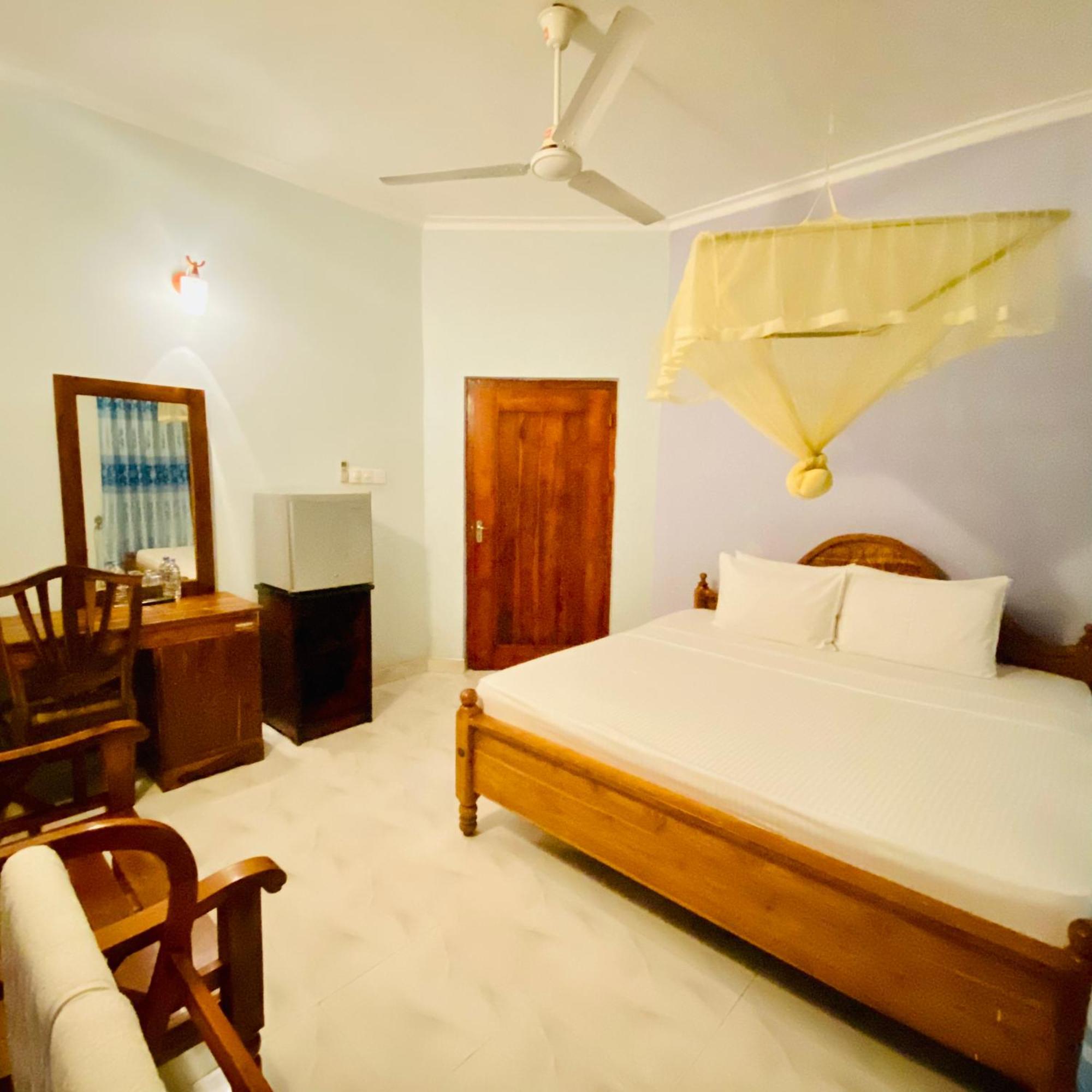 Hotel Montana Rest Anuradhapura Exterior foto