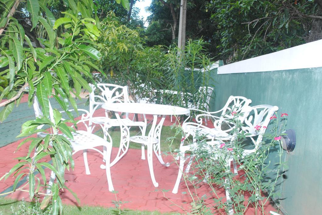 Hotel Montana Rest Anuradhapura Exterior foto