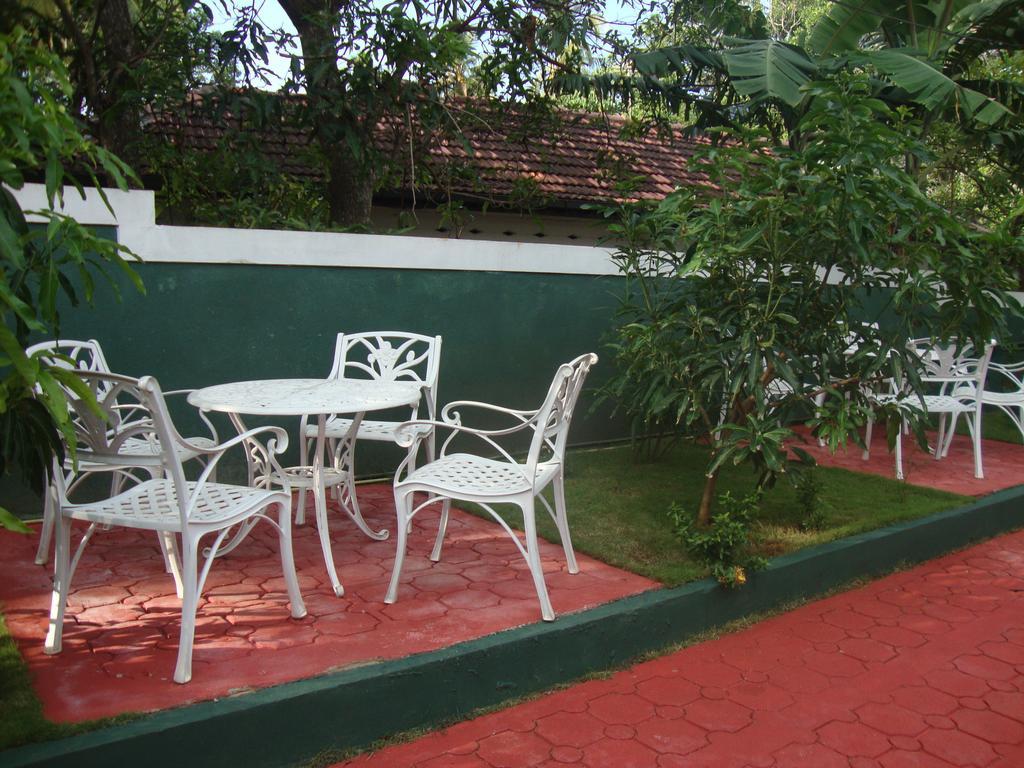 Hotel Montana Rest Anuradhapura Exterior foto